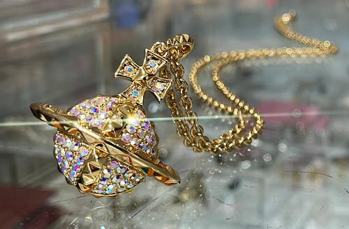 Vivienne Westwood Mayfair Large Orb Pendant Necklace gold studio brillantine toronto canada 4