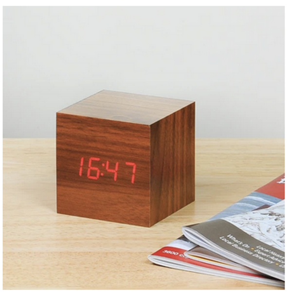 Cube Click Clock walnut / red led display