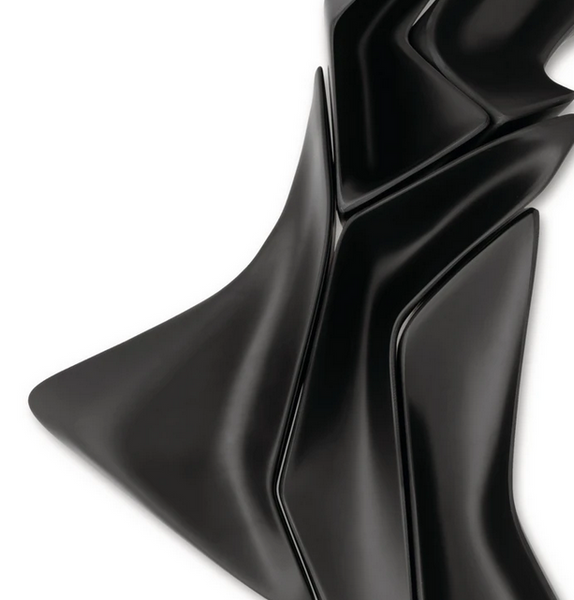 Niche / Zaha Hadid Architectural Centrepiece