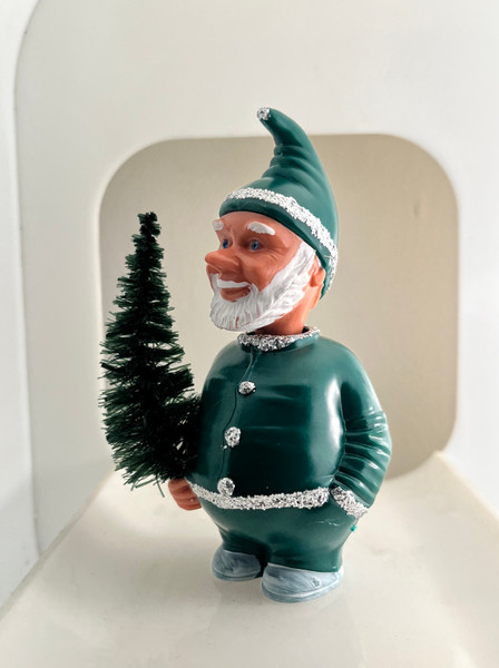 Breba Wackelfiguren Gnome Santa with Tree Nodder green studio brillantine toronto canada
