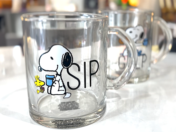 Peanuts Snoopy Glass Mug Gulp & Sip / Set studio brillantine toronto canada