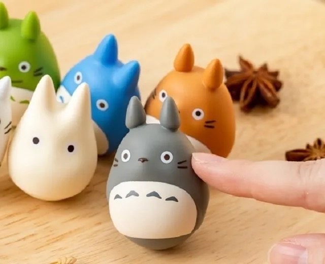 totoro blind box wobbler