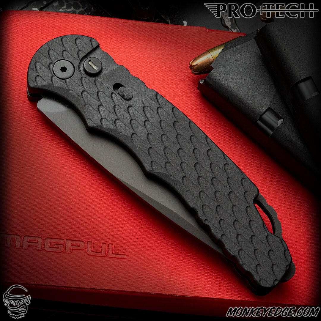 Monkey Edge - Pro-Tech Knives: TR-4 Operator - Black/Black Textured