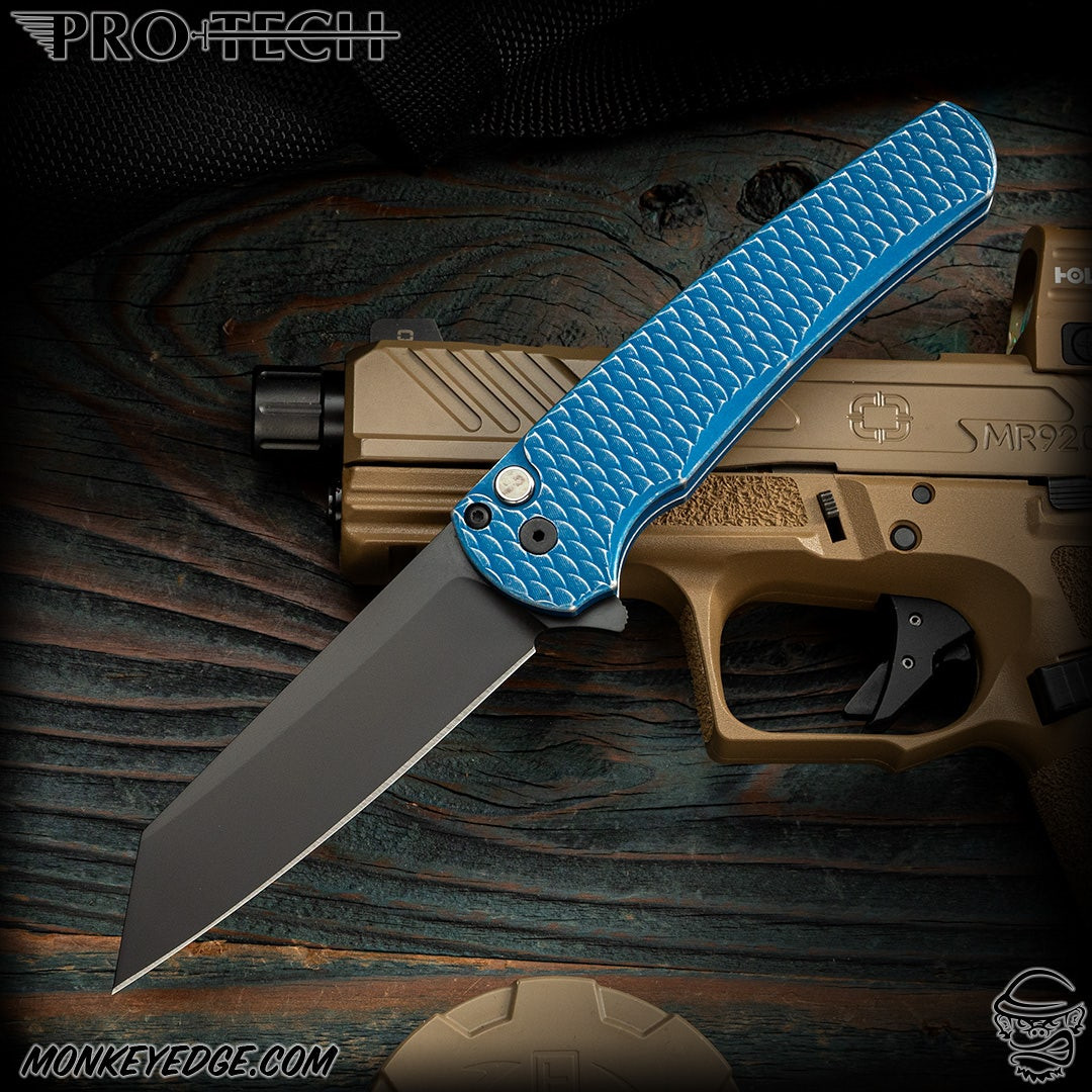 Monkey Edge - Pro-Tech Knives: Malibu Reverse Tanto - Black/Blue