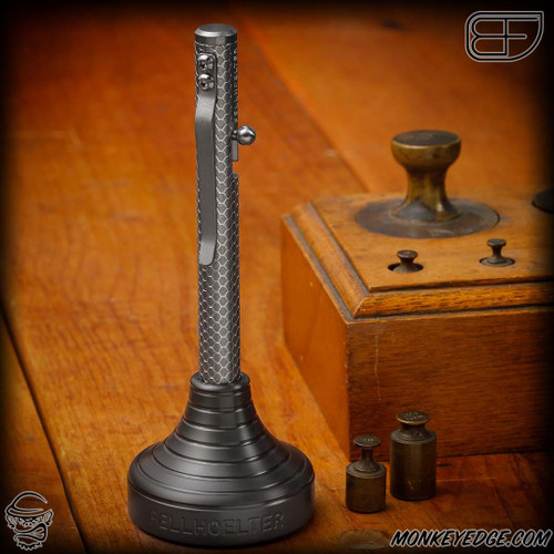 Fellhoelter French Kiss Pen Holder - Zirconium