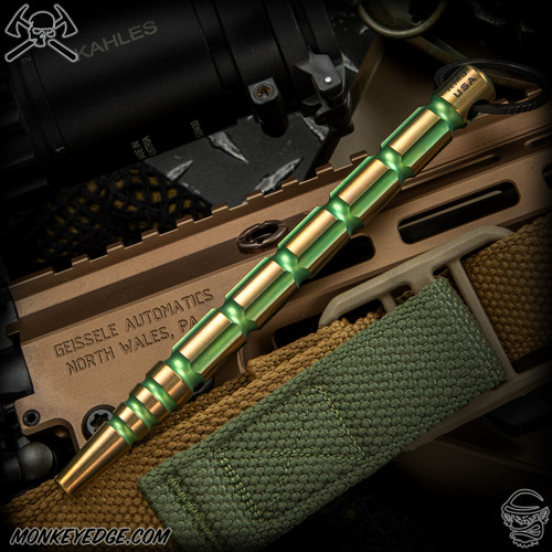 RMJ Tactical Kubotan: Pokey Boi - Gold/Green