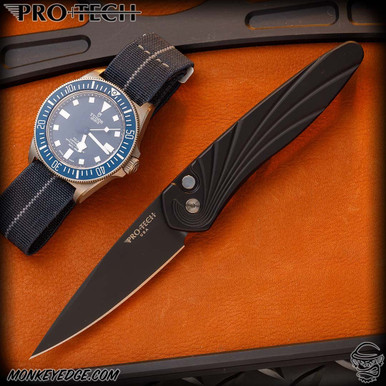 Monkey Edge - Pro-Tech Knives: Newport - Black DLC/Black w/Mother
