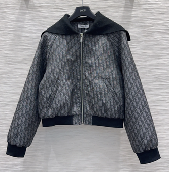 Oblique Pattern Zip-Up Jacket