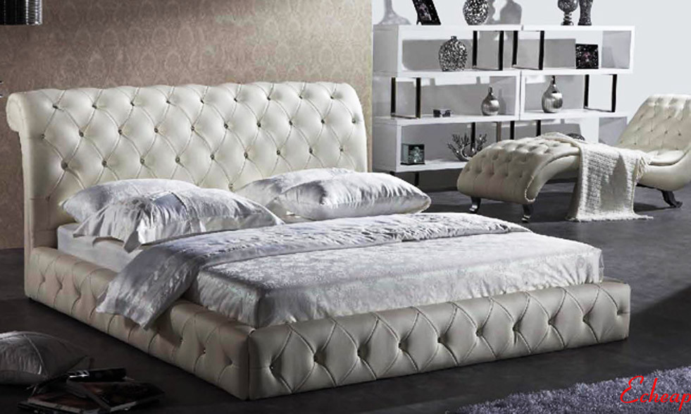 White leather queen size bed with diamond buttons,super classic design.