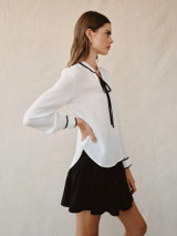Contrast Trim Pullover- Off White