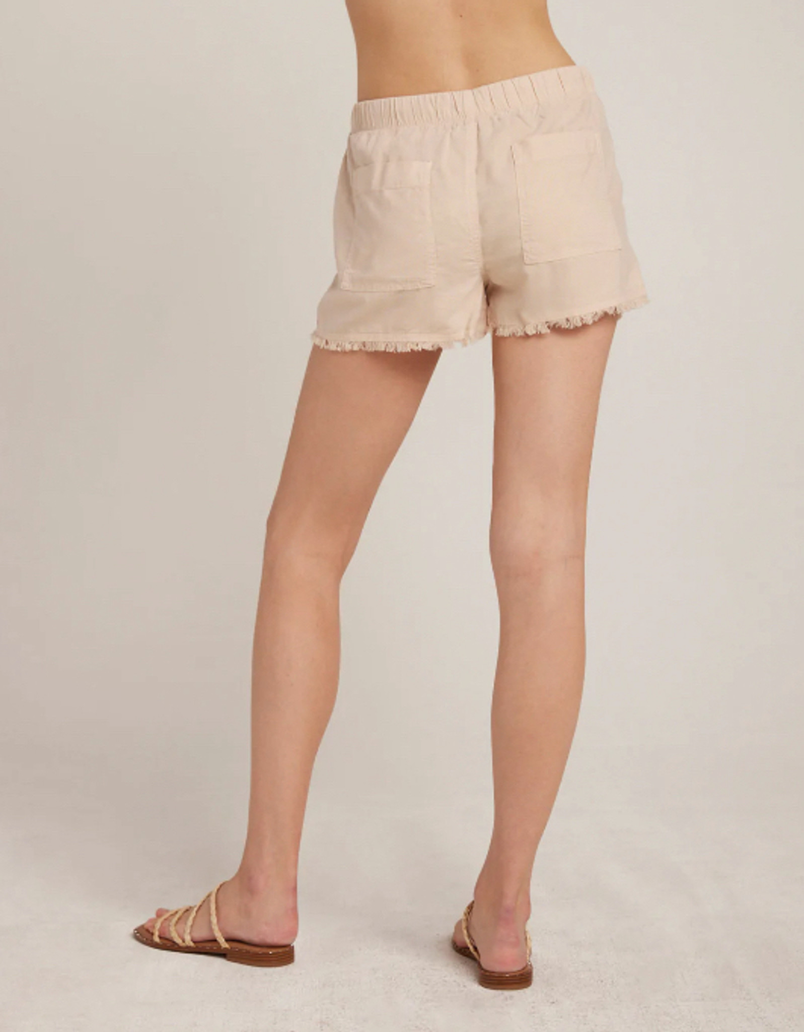 Bella Dahl Frayed Hem Pocket Short Soft Tan