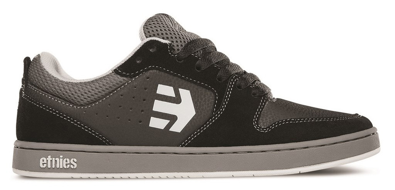 etnies skate