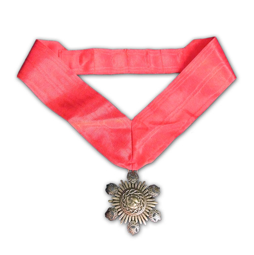 Dracula Medallion Limited Edition Prop Replica