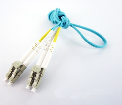 LCLCB4PAP20-AX Axiom lc/lc mm duplex om4, 20m câble de fibre optique turquoise