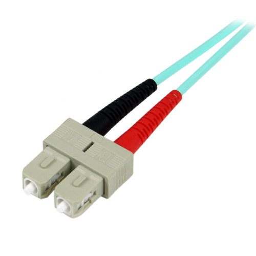 StarTech.com Câble Fibre Optique Multimode de 2m LC/UPC à SC/UPC OM3, Fibre Zipcord Full Duplex 50/125µm, Réseaux 100G, LOMMF/VCSEL, <0.3dB Faible Perte d'Insertion, Cordon Patch Fibre LSZH - A50FBLCSC2