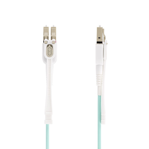 StarTech.com Câble Fibre Optique Multimode LC à LC (UPC) OM4 de 4m avec Languettes Push-Pull, 50/125µm, Réseaux 100G, Insensible à la Courbure, Faible Perte d'Insertion, Cordon de Raccordement Fibre LSZH - 450FBLCLC4PP