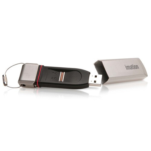 Kingston Technology IronKey Defender F200  lecteur USB flash 8 Go USB Type-A 2.0 Noir, Argent - MXBB1A008G4001FIPS