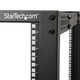 StarTech.com Rack Serveur Mobile 25U 4 Poteaux, Rack Réseau 19" 4 Poteaux avec Roulettes, Rack Roulant avec Profondeur Ajustable pour PC/AV/Données/Informatique - Roulettes, Pieds de nivellement ou Fixation au Sol - 4POSTRACK25U