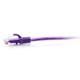 C2G Câble de raccordement Ethernet fin Cat6a non blindé (UTP) avec protection anti-accrochage de 1,5 m - Violet - 30190