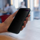 StarTech.com Filtre de Confidentialité 4 Directions pour iPhone 15 Pro, Supporte l'Orientation Portrait/Paysage, Tactile avec Vue à +/- 30°, Écran de Confidentialité avec Vitre de Protection en Verre Trempé - I15T2-PRIVACY-SCREEN
