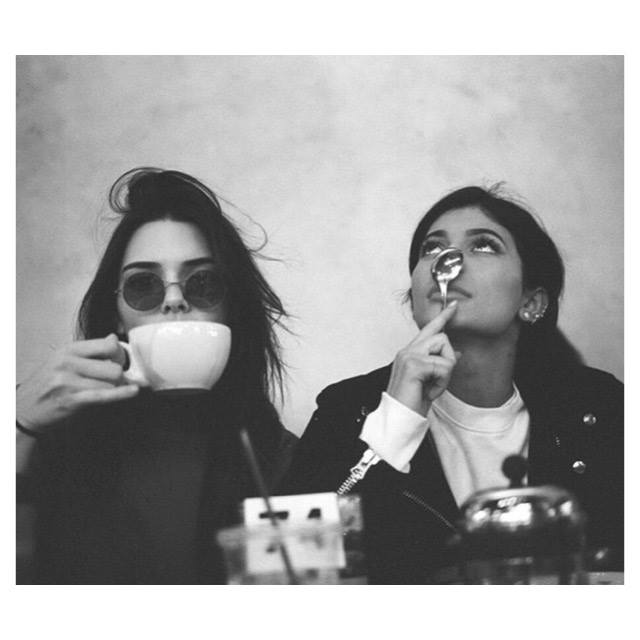 小物 maison margiela mykita mmesse002 Kendall Jenner wearing the MYKITA Maison Margiela MMESSE002