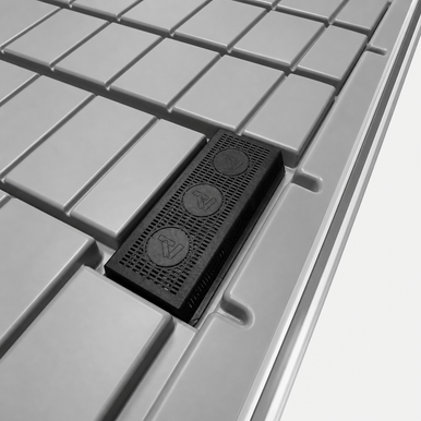 Ebb and flow tray greenhouse bench watering surface