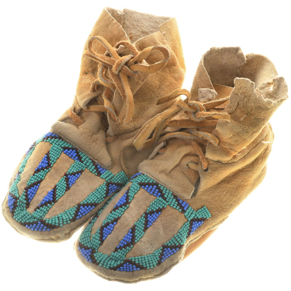 Vintage Plains Indian Beaded Moccasins 