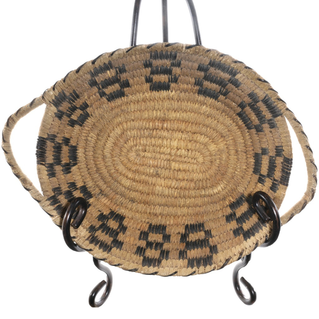 Vintage Tohono O'odham Papago Coyote Tracks Hand Woven Basket with