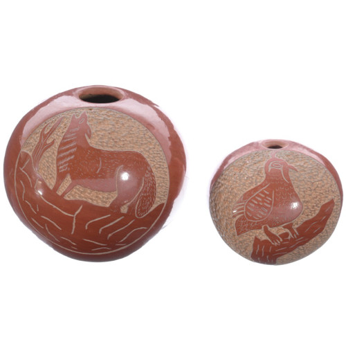 Set of Two Vintage Etched Pueblo Seed Jemez Pottery 48110