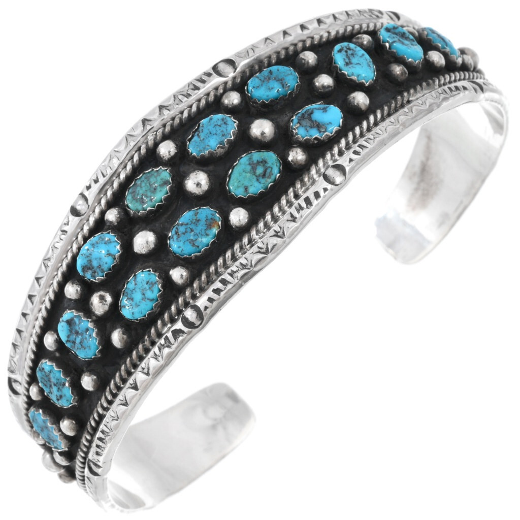 Decorative bezels, silver drops and cluster stone settings