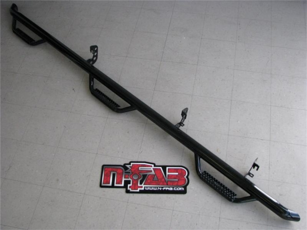 N-Fab Nerf Step 16-17 Nissan Titan XD Crew Cab 6.5ft Bed - Gloss Black -  Bed Access - 3in