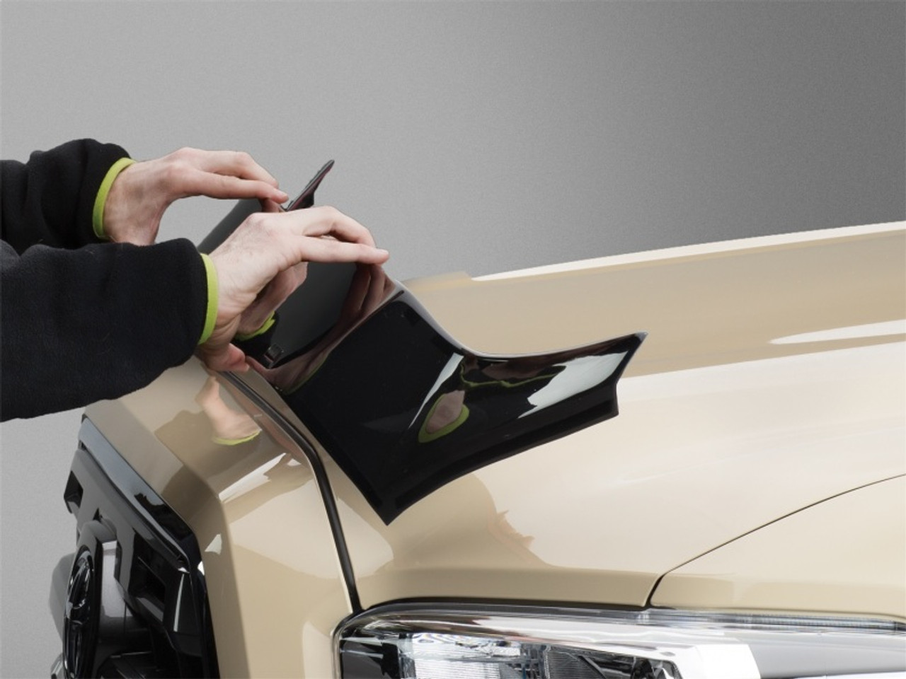 WeatherTech 2015 GMC Sierra Stone and Bug Deflector Dark Smoke