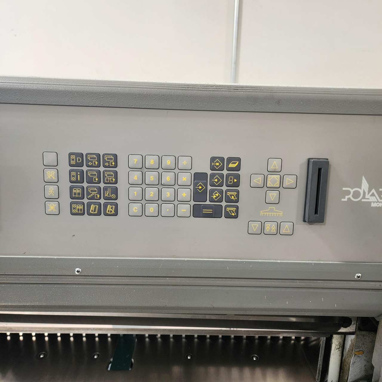 2001  Polar 78 ED Paper cutter