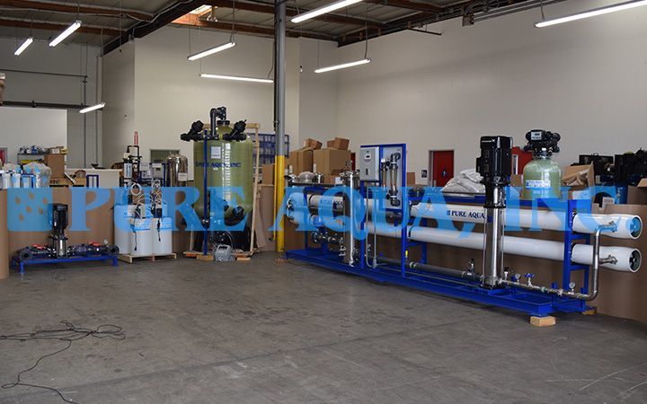 Machine Industrielle Inverse Osmose pour l'eau Mise en Bouteille 87000 GPD - Algérie