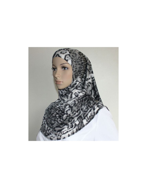 Practical Scarf & Bonnet Leopard Print Practical Scarf & Bonnet Leopard Print