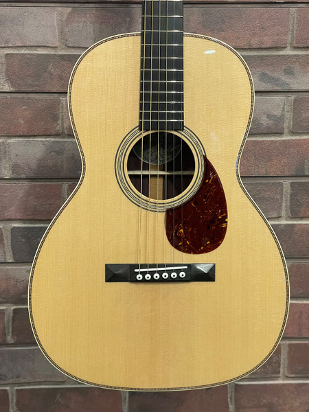 Colllings 002H Traditional 12-Fret Acoustic Guitar