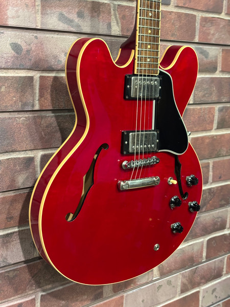 Gibson ES-335 Semi-Hollowbody Electric Guitar