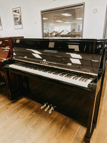 Pre-Owned Kawai K-200 Upright Piano | Ebony Polish