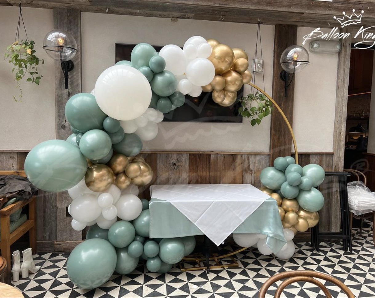 Balloon Decor Trends: What's Hot and What's Not