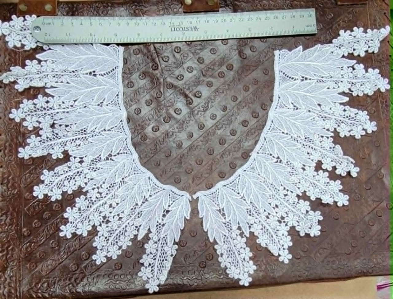 Venice Lace Collar Appliques - Left & Right Pair Off White