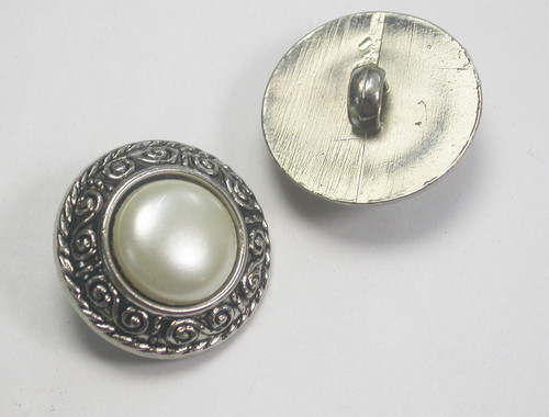Button 7/8" (22mm) Silver with Faux Pearl Center  7/8" - Per Piece