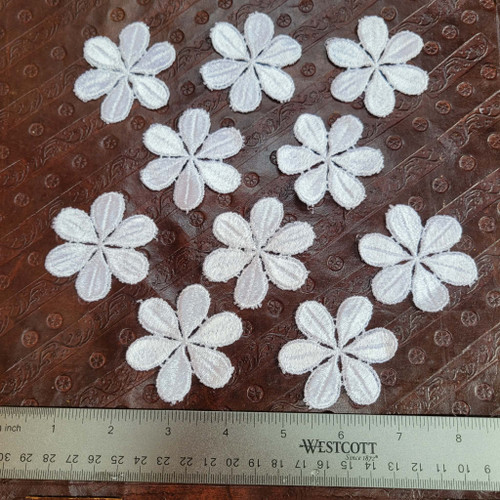 10 PK VENICE LACE FLOWERS 2 1/4"