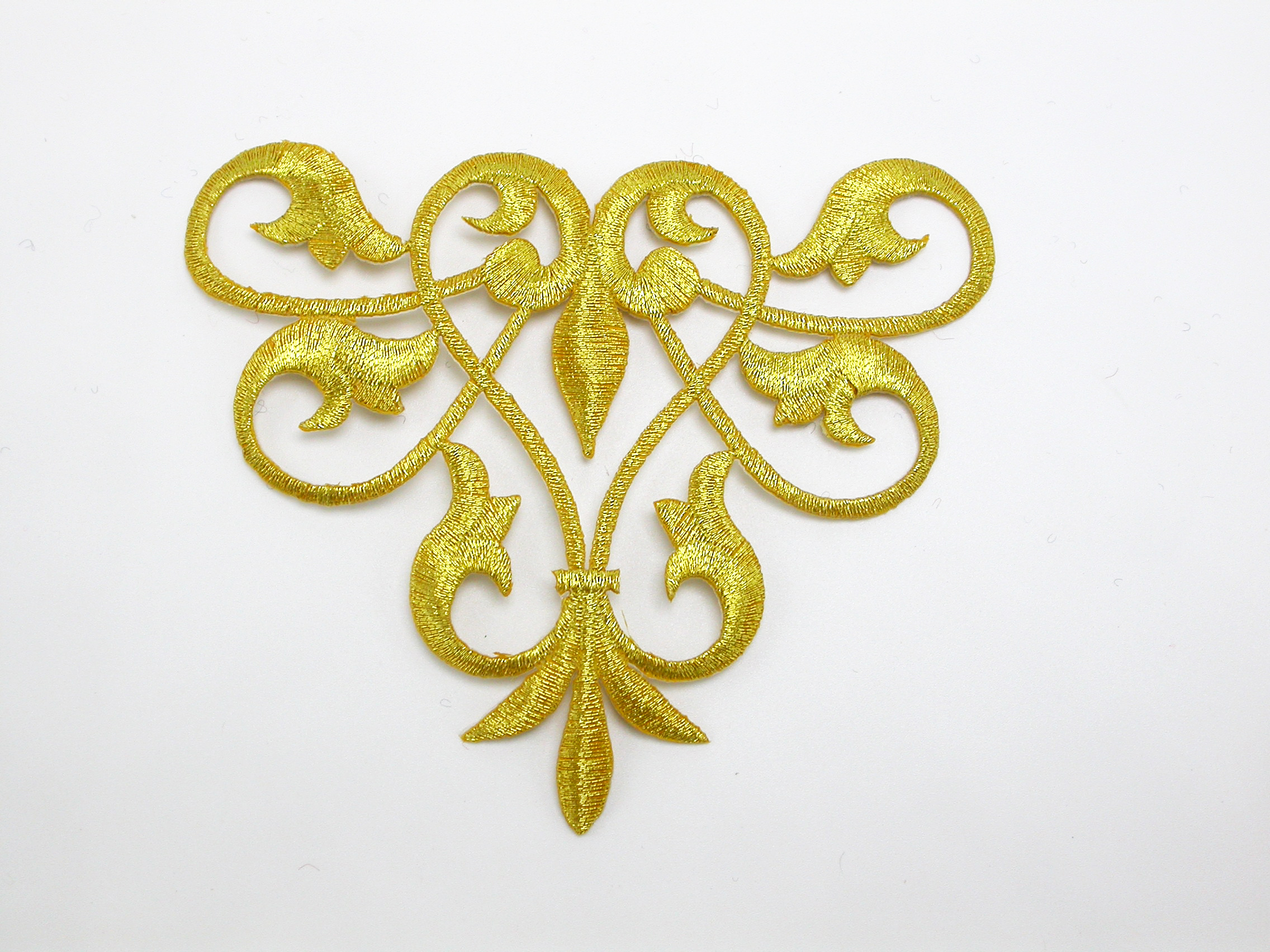 Decorative Swirl Metallic Gold - Patchwork Panda Trims