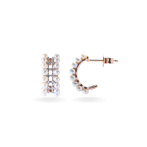 Side Angle - Semi Circular Pearl - Diamond Earring, Pushback Hook
Diamond Jewellery In Dubai
Rose Gold earrings
Diamond Gift For Mother
Diamond Gift For Wife
18K diamond Earrings
18K Rose Gold Earrings