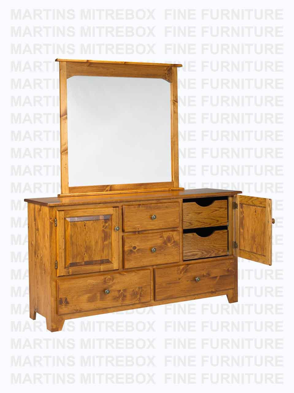 Pine Havelock Dresser 18''D x 36''H x 64''W With 8 Drawers