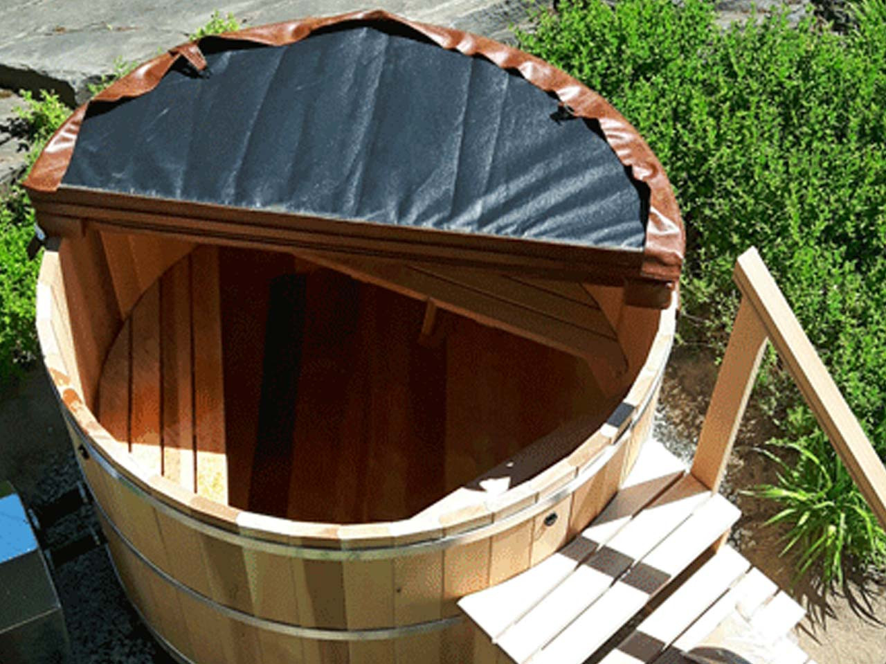 Red Cedar Hot Tub Kit 84''W x 84''D x 48''H. Seats 5 - 8 People.