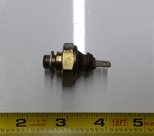 Oil Pressure Switch for Ground Support Equipment 1011