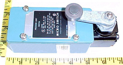 Limit Switch with Roller Arm for TUG 660, 661, 663 Ground Support Equipment