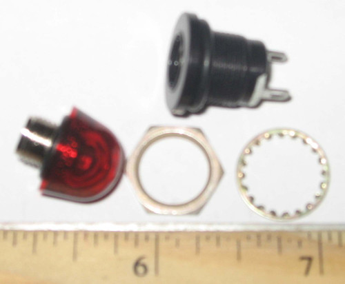 Red Lamp Assembly for TLD 828 Cargo High Loaders – Durable Indicator Light Replacement