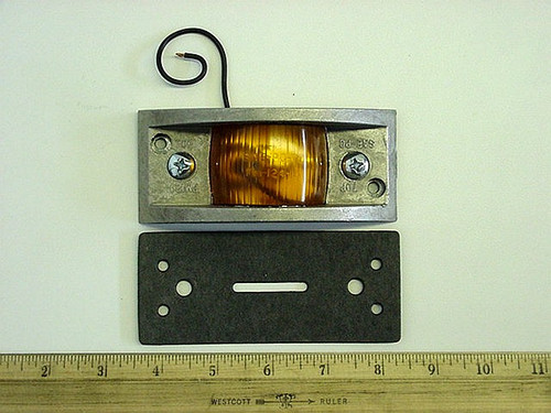 Amber Armored Clearance Light for Aviation Ground Support Equipment